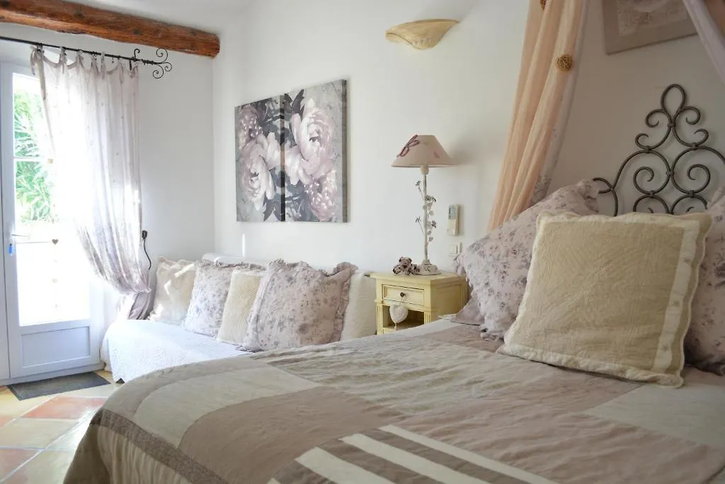 Parfum De Roses Bed & Breakfast Cogolin France